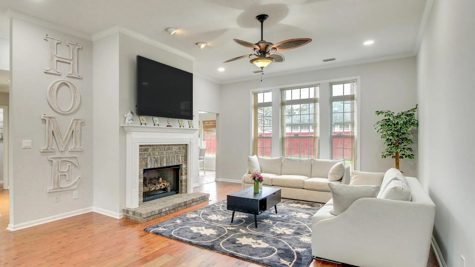 Feriehus 3 Mi To Oglethorpe Mall With Fenced Yard!