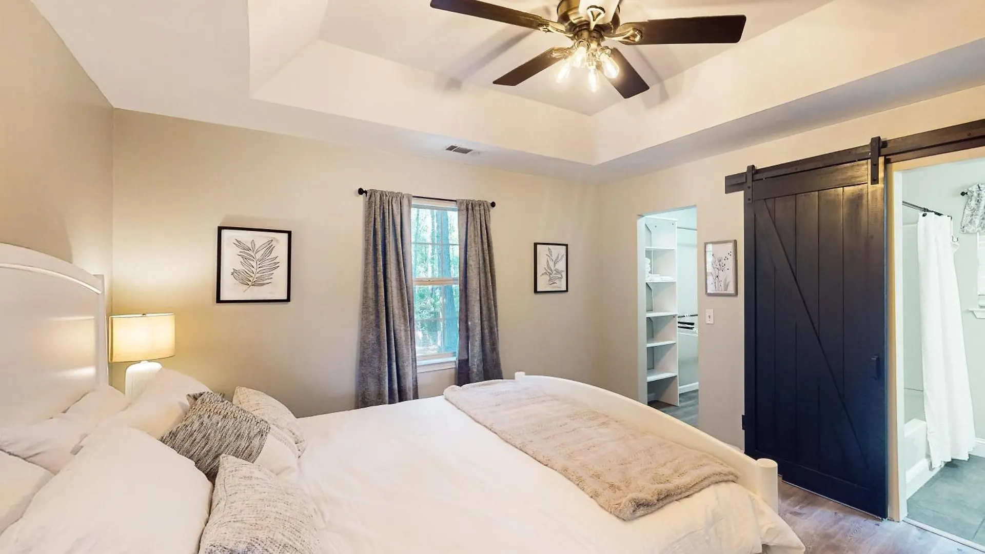 Holiday home 7 Leeward Ct. *