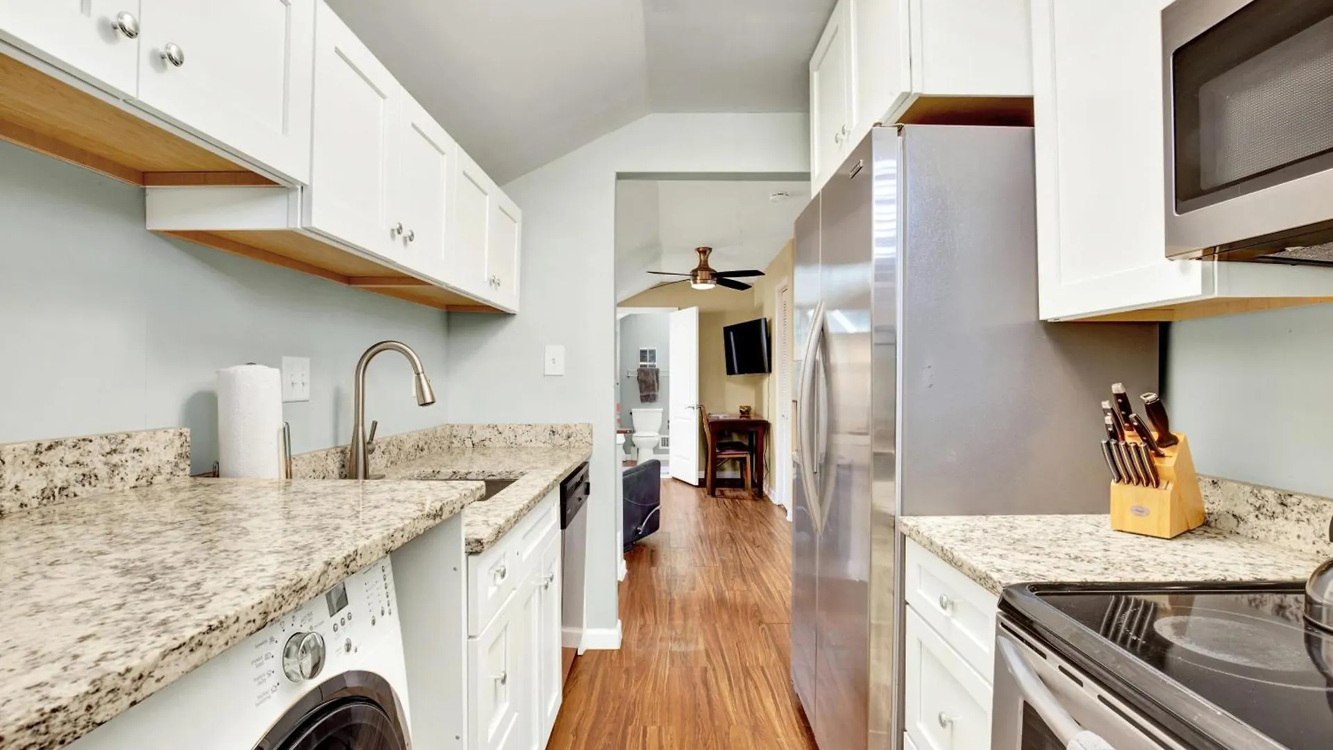 704 Abercorn * Savannah