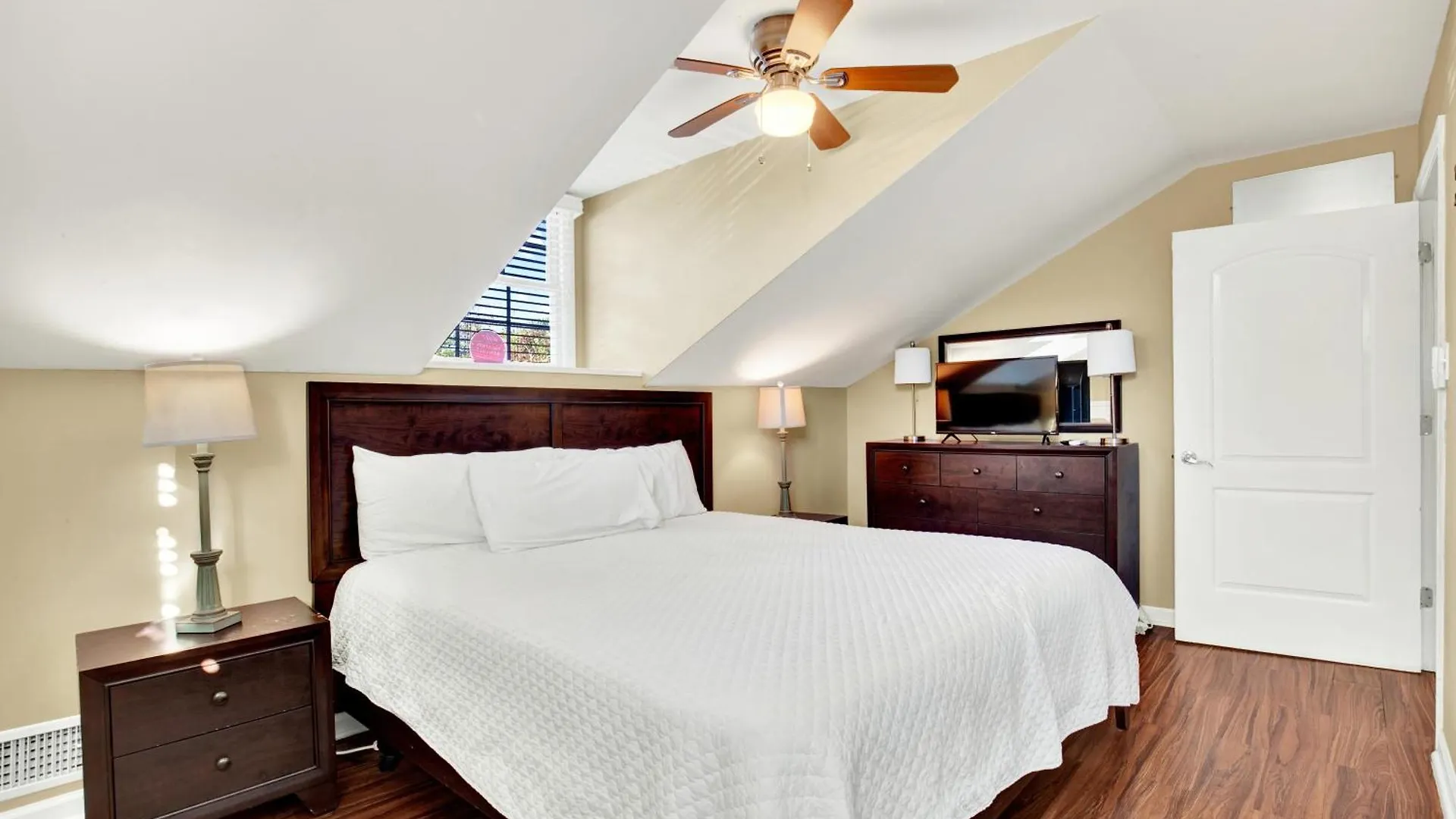 704 Abercorn Apartment Savannah