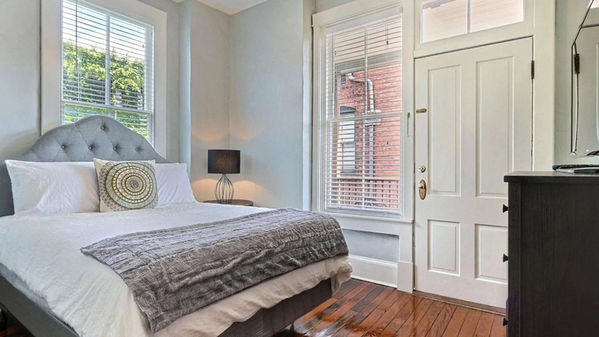 Lafayette Row Unit 3 *