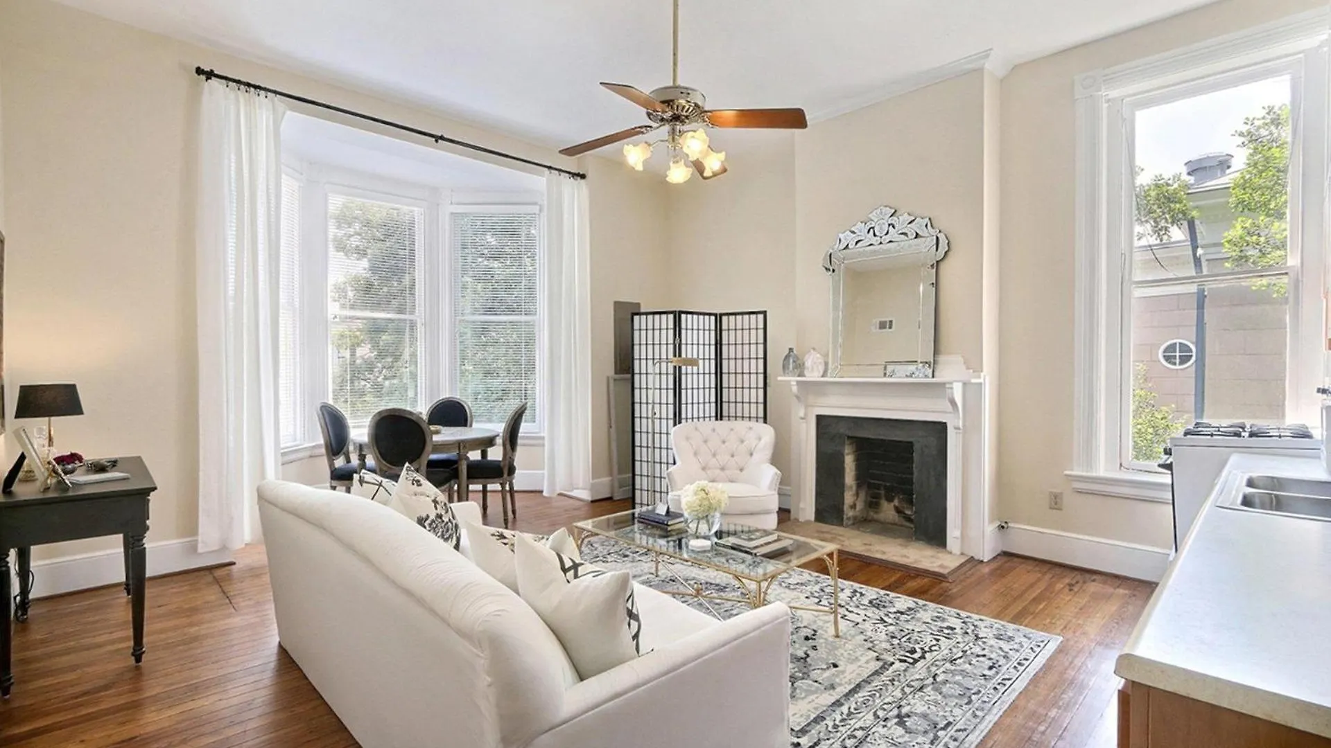 Charlton On Lafayette Apartment *