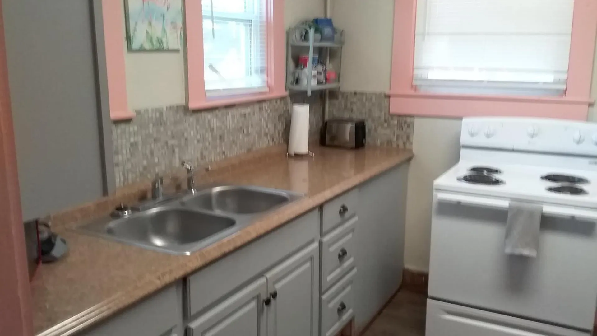 Apartment Retro Rainbow At Herb River- Flamingo Flat #4 Savannah