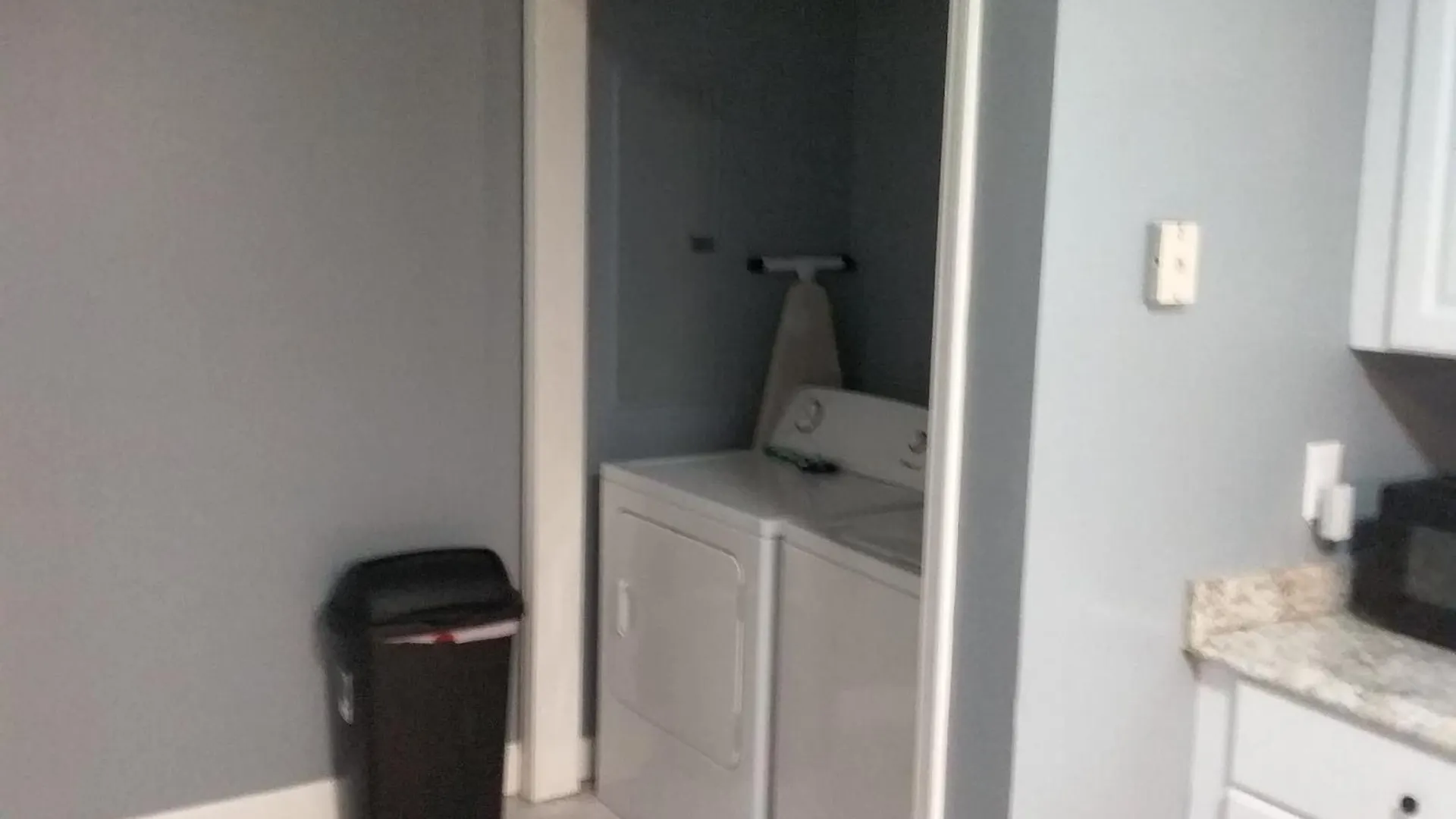 Near Hospital And Downtown- On Leghorn Holiday home *