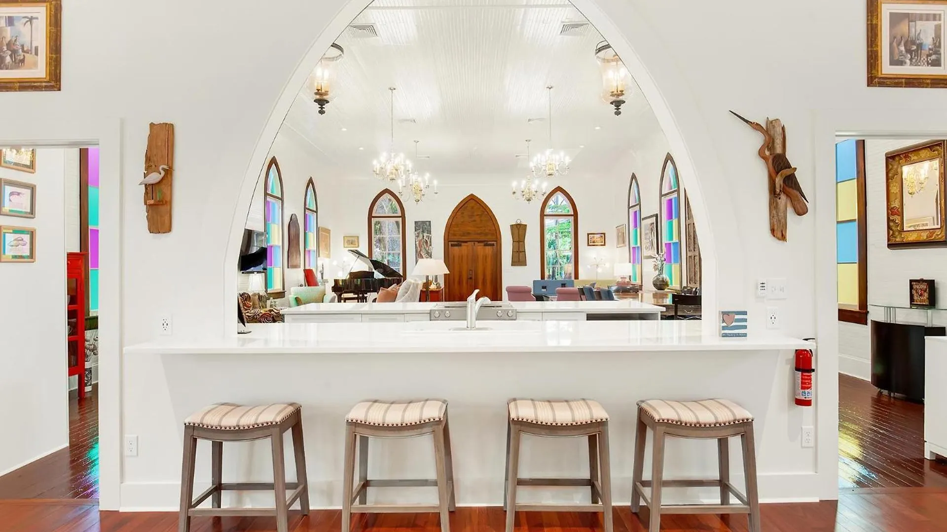 Holiday home The Sanctuary Thunderbolt
