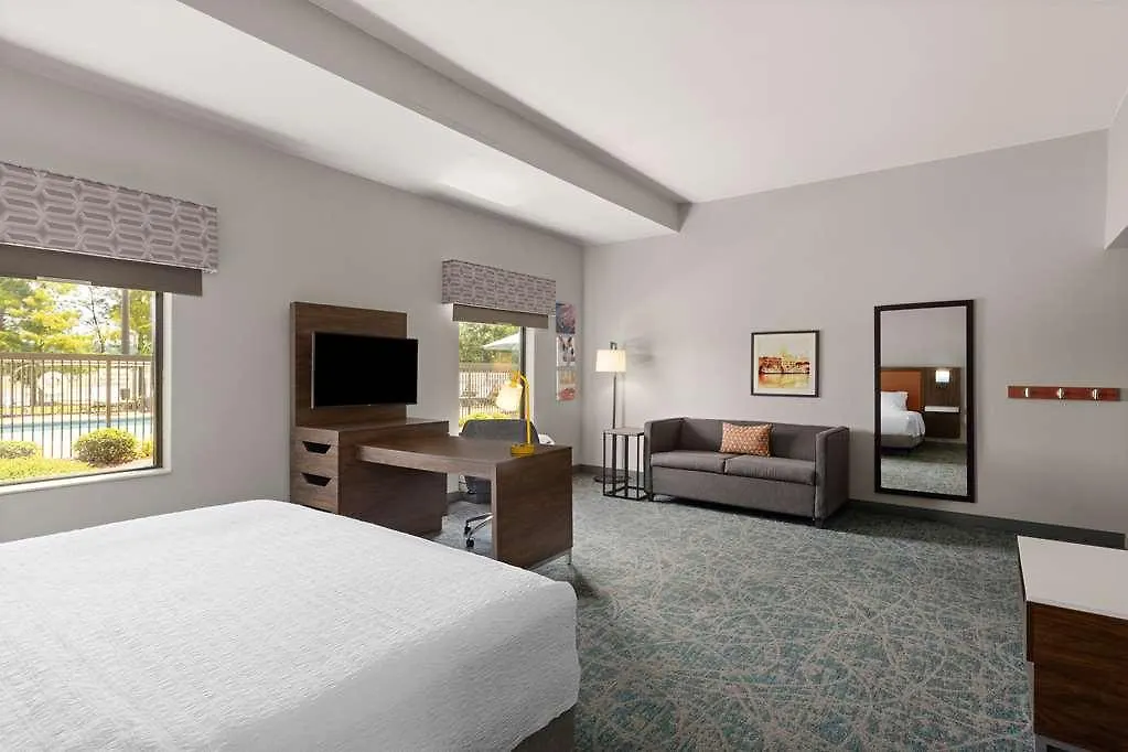 Hampton & Savannah-airport Hotel