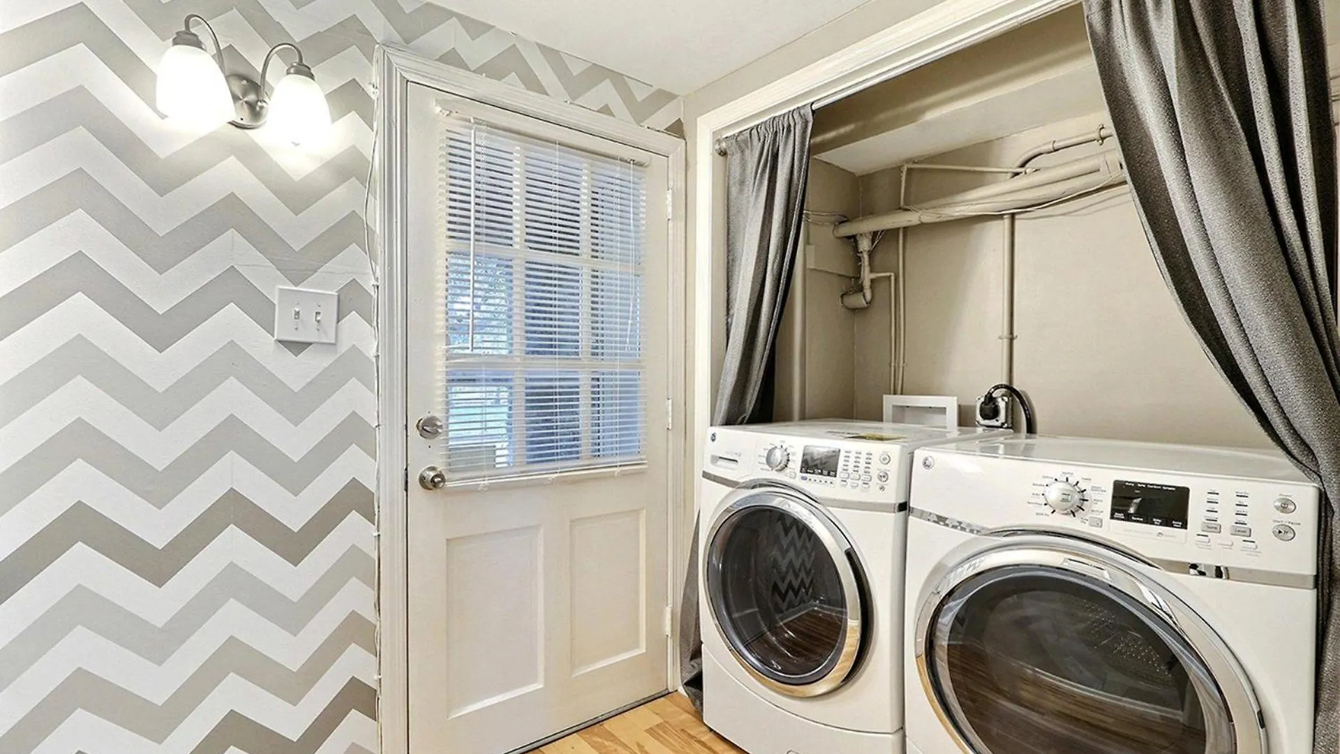 Oglethorpe Manor Garden Level Apartment *