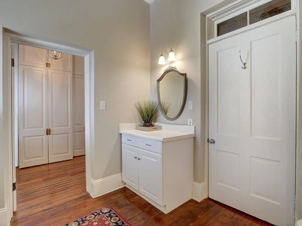 Luxury On Lincoln * Savannah