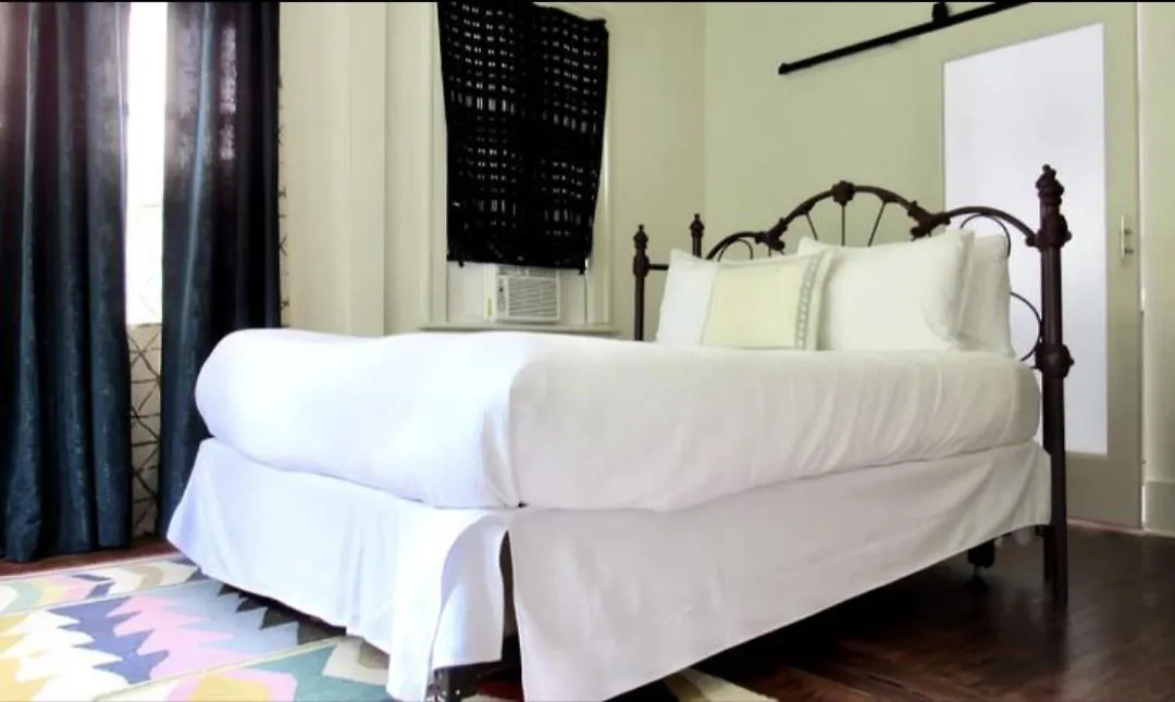 Sun Drenched In Starland Arts District Apartment *