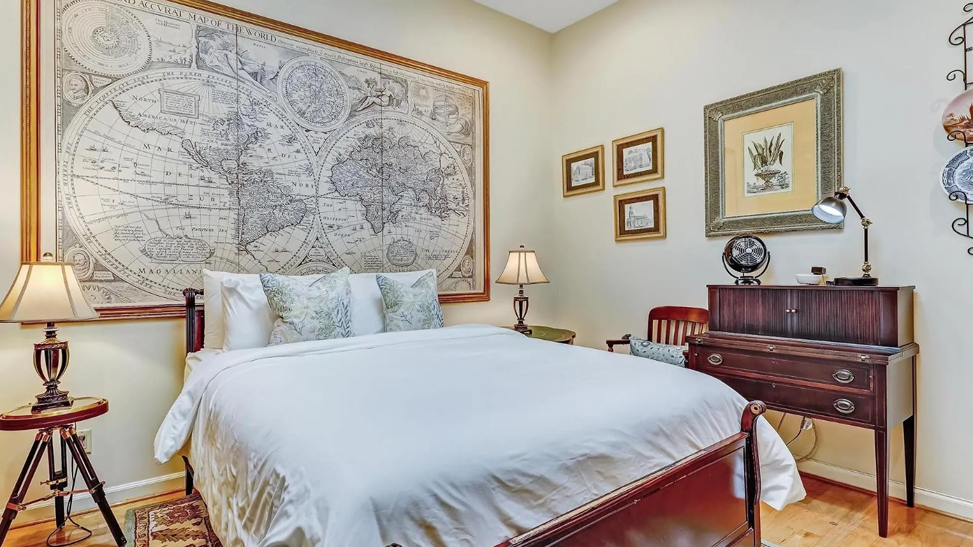 Broughton Street Main House Holiday home Savannah