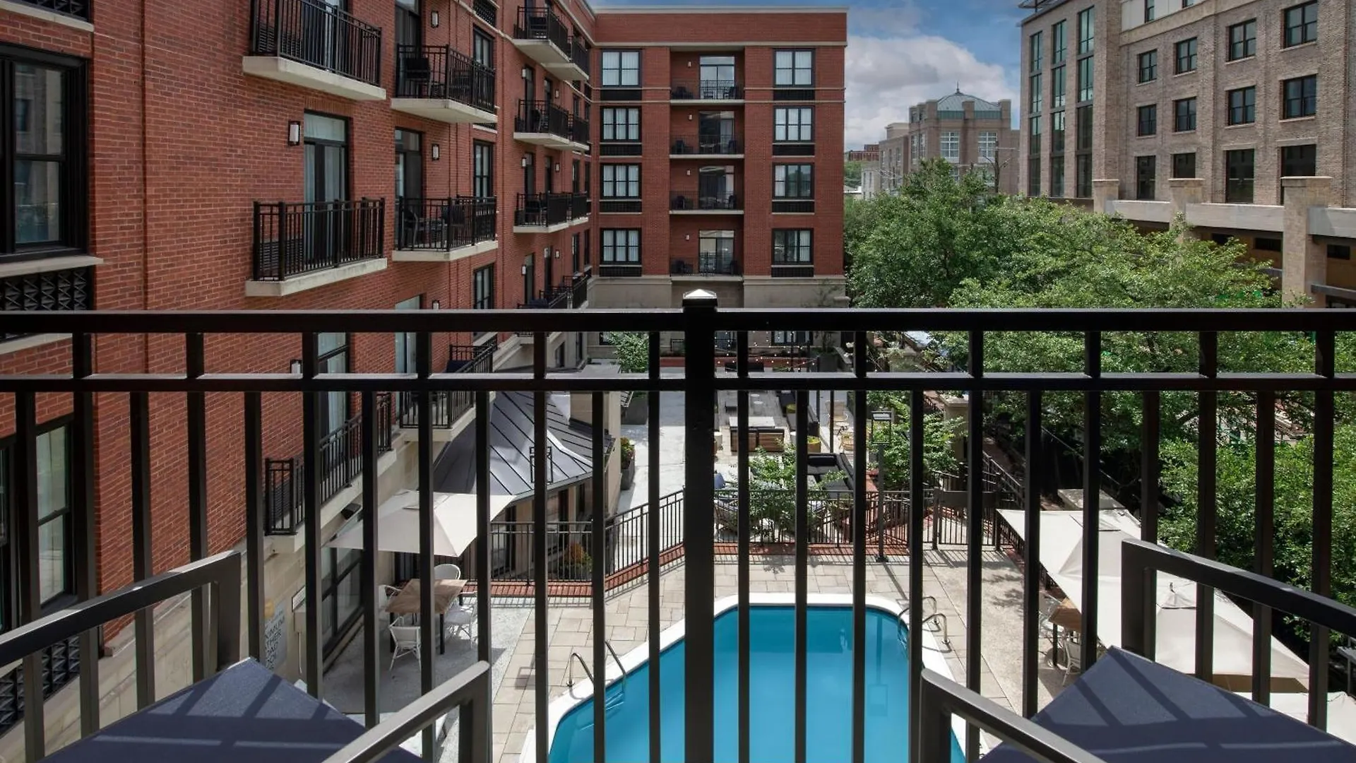 Courtyard By Marriott Downtown - Historic District Savannah