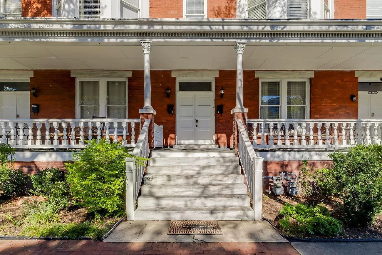 Chalet Red Brick Beauty In Downtown Savannah