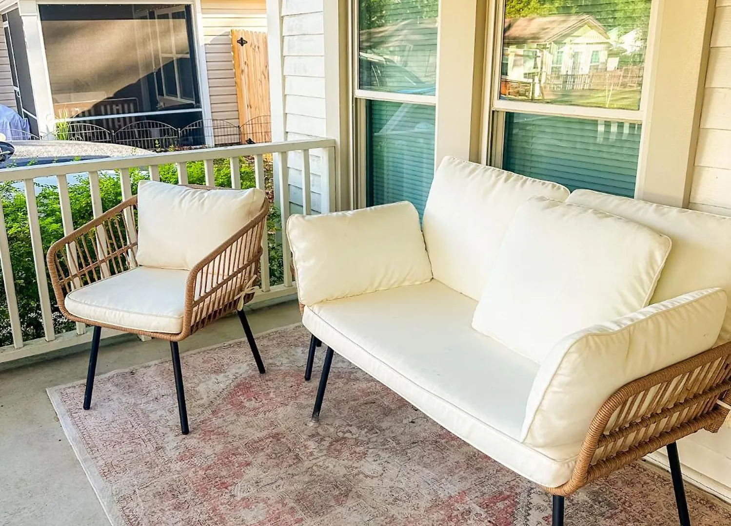 Holiday home Charming & Bright 2 Bedroom - Close To Downtown - Airport
