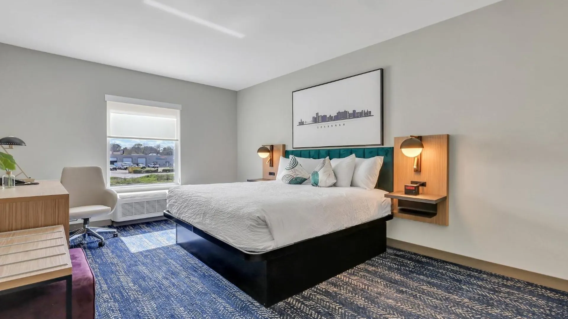 The Kingston 3* Garden City