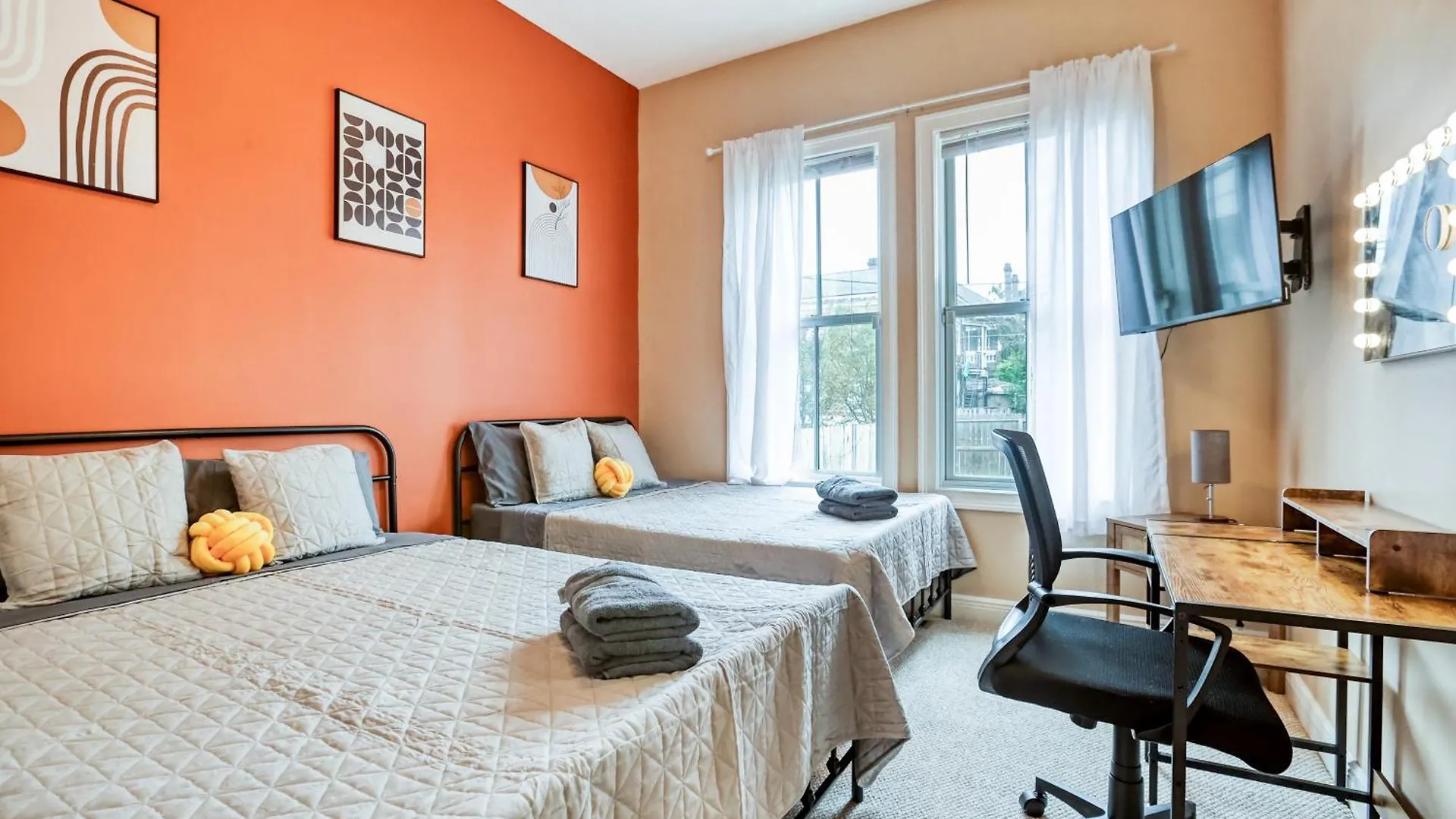 5min To Dt - King Beds - Parking - Telescope - Private Balcony Holiday home