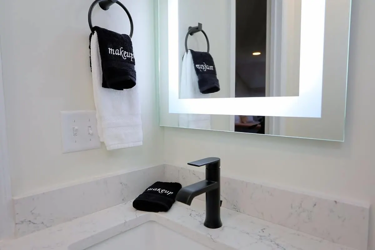 Holiday home Renovated Pool Paradise Private Oasis Sleeps 14 Savannah