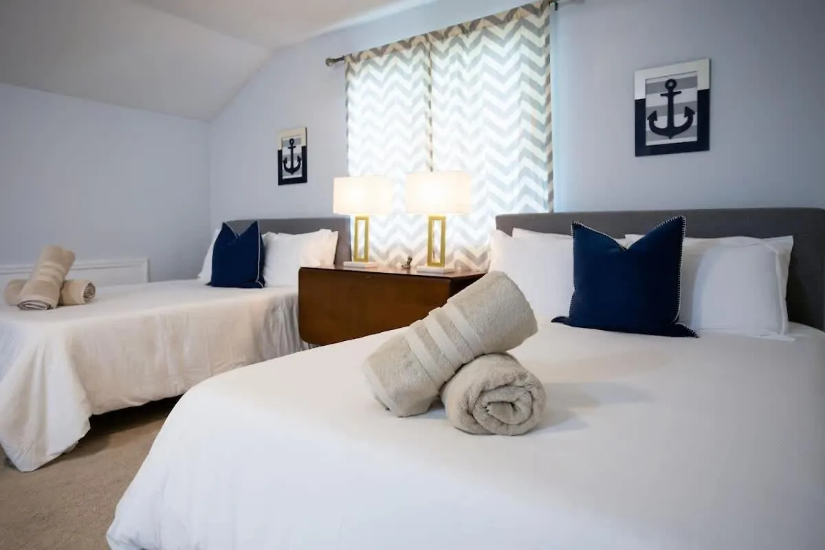 Holiday home New Spacious Near & Dogs Welcome Savannah