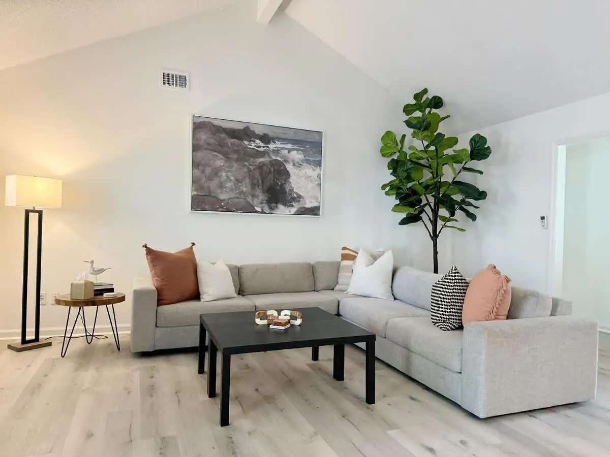 Nyaraló Modern Near & Dog Friendly Savannah