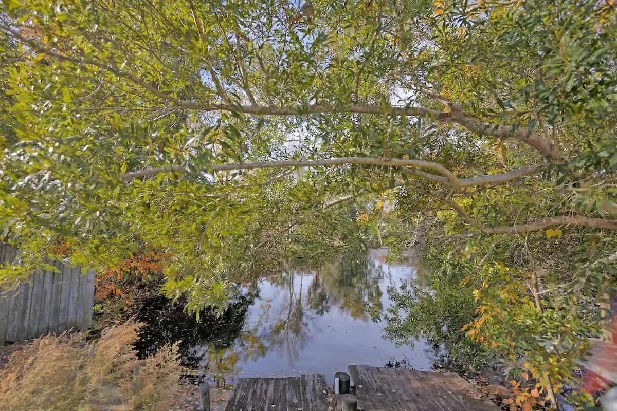 Family & Dog-friendly House W Pool & Entertainment Galore! Halfway To Downtown And Tybee Savannah