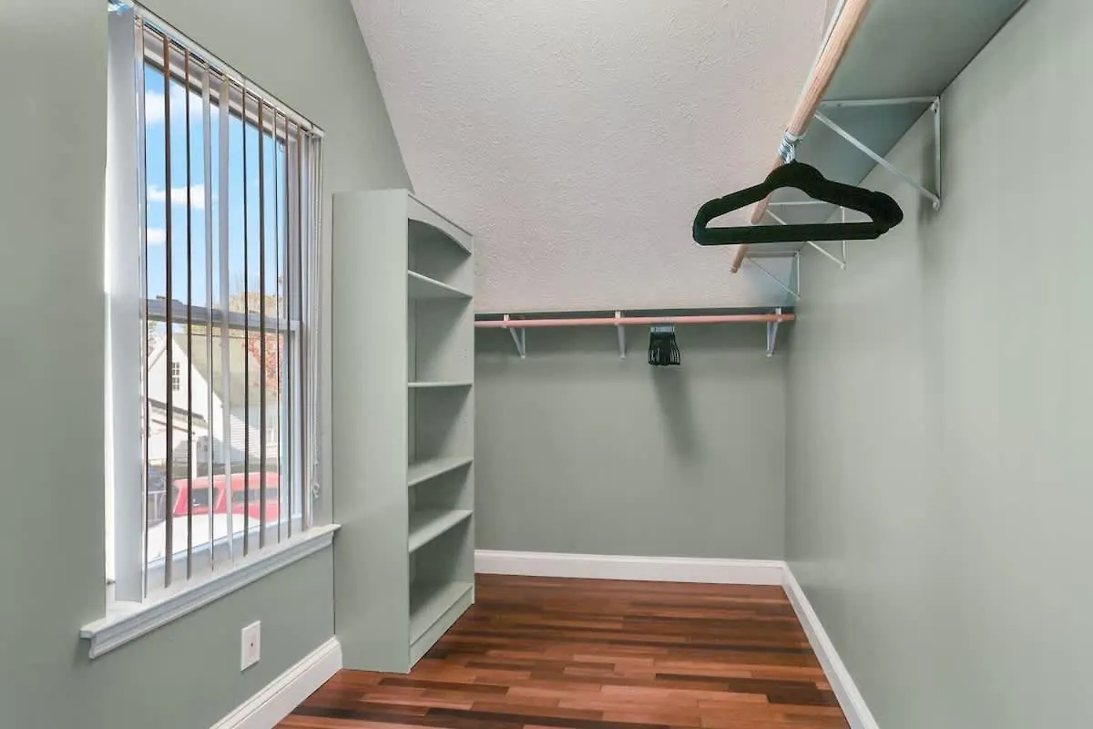 Family & Dog-friendly House W Pool & Entertainment Galore! Halfway To Downtown And Tybee * Savannah