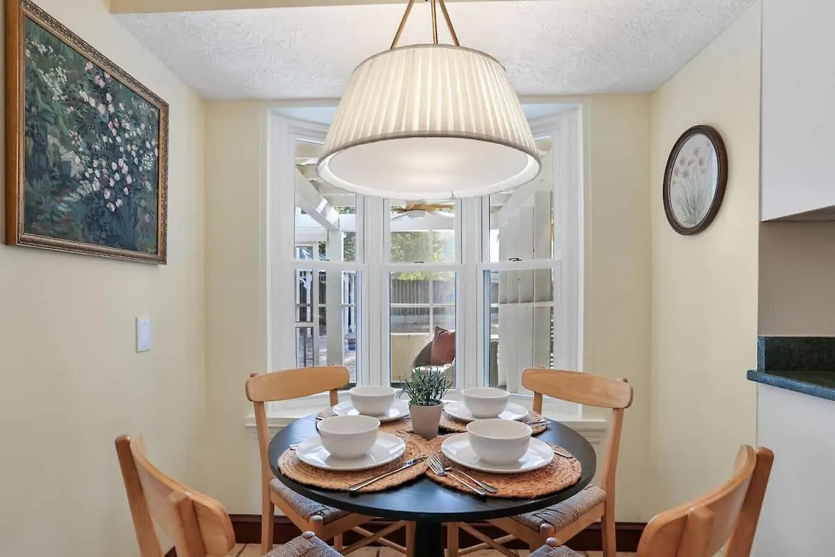 Family & Dog-friendly House W Pool & Entertainment Galore! Halfway To Downtown And Tybee Holiday home Savannah