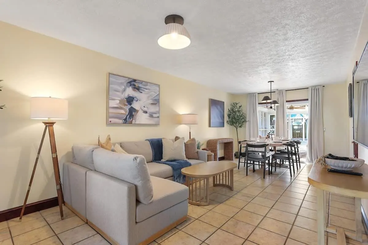 Holiday home Family & Dog-friendly House W Pool & Entertainment Galore! Halfway To Downtown And Tybee Savannah