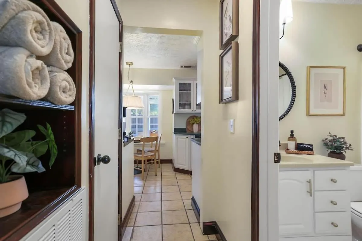 Holiday home Family & Dog-friendly House W Pool & Entertainment Galore! Halfway To Downtown And Tybee