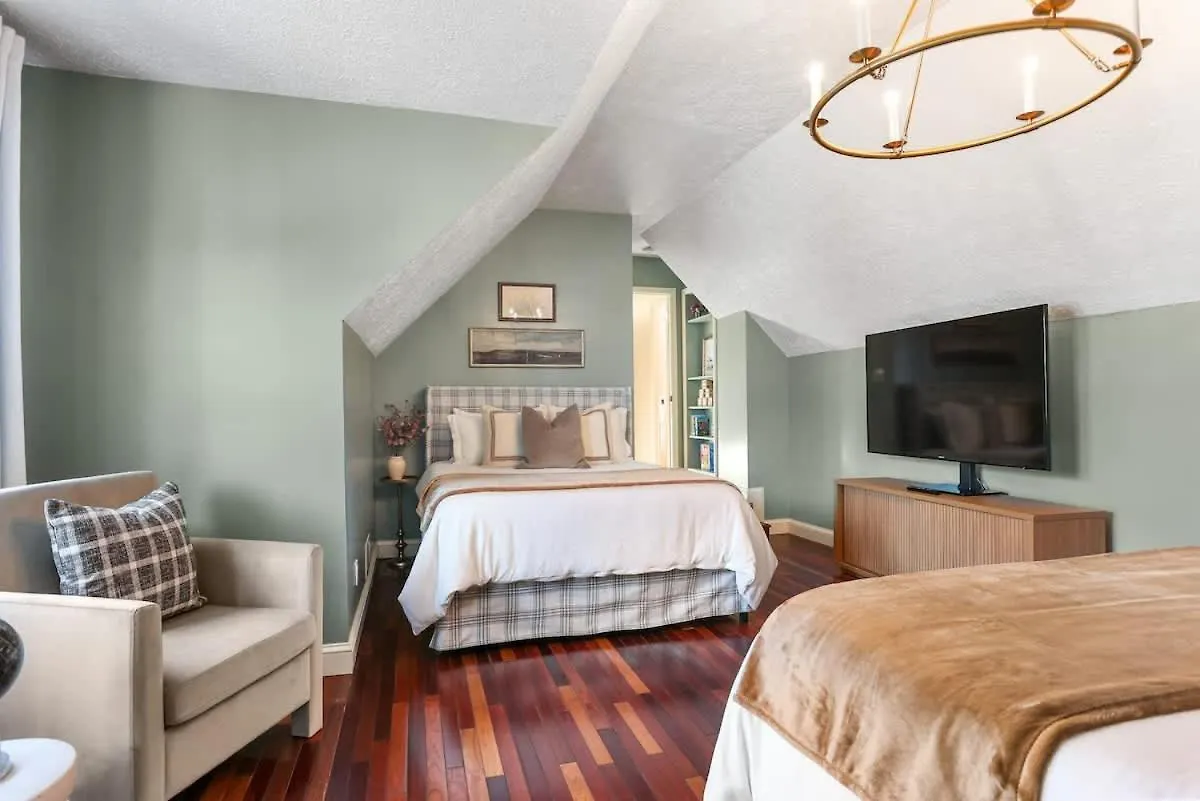 Family & Dog-friendly House W Pool & Entertainment Galore! Halfway To Downtown And Tybee * Savannah