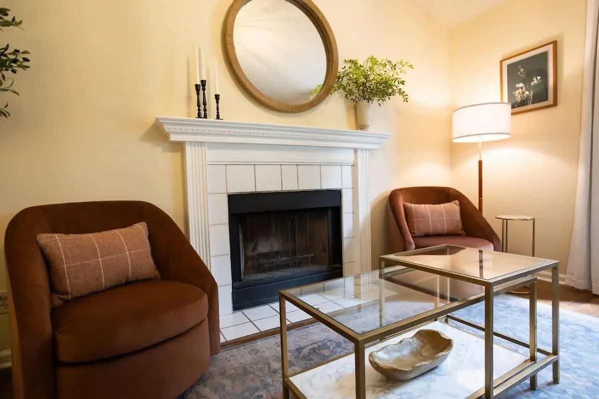 New Meets Nostalgic - Adorable Sleeps 8 *