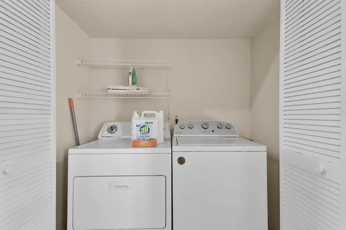 New Meets Nostalgic - Adorable Sleeps 8 Savannah