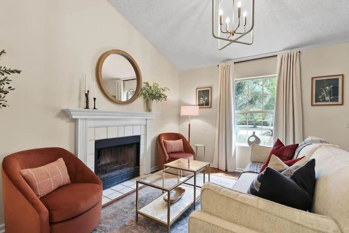 Holiday home New Meets Nostalgic - Adorable Sleeps 8