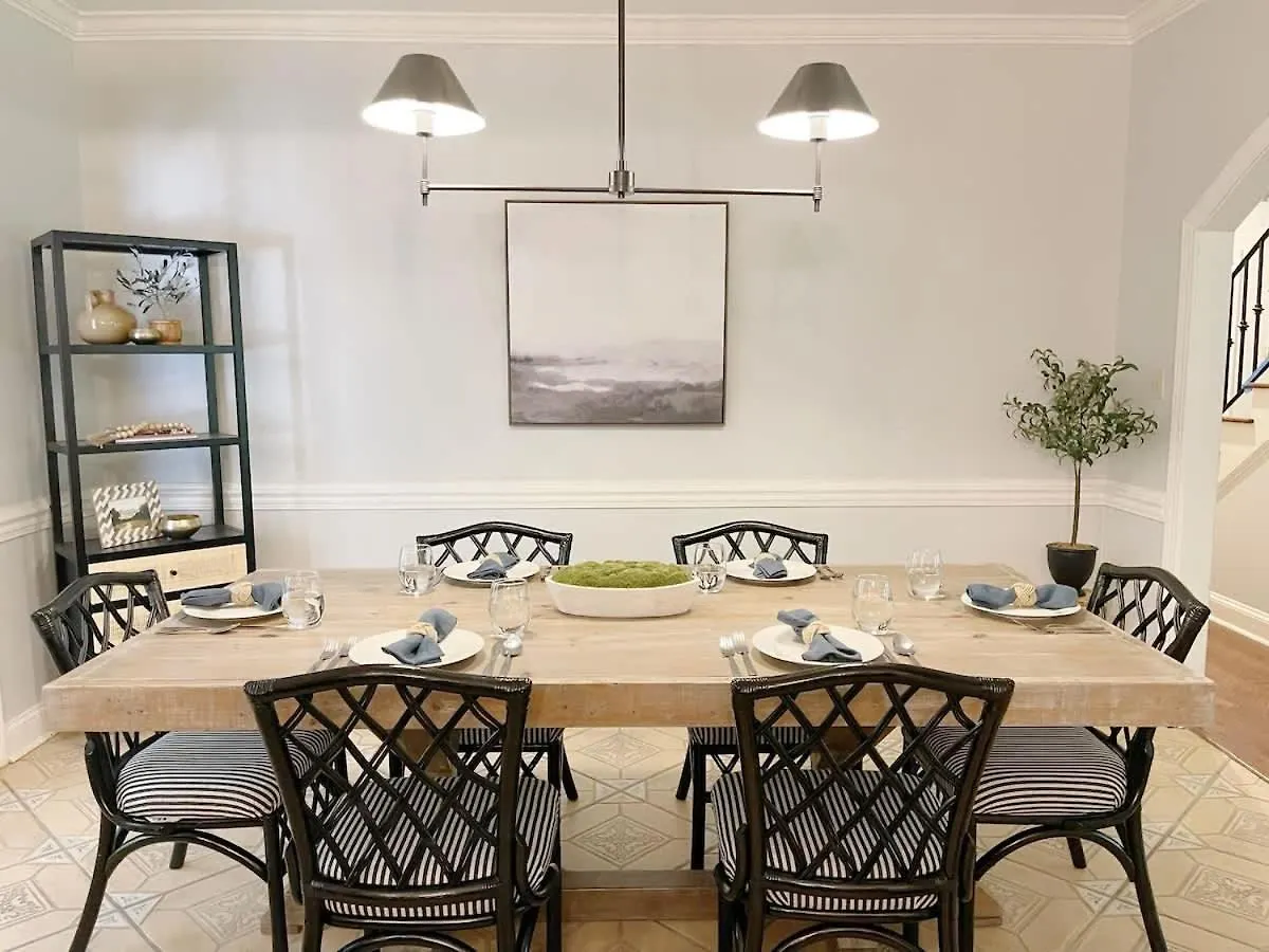 Sophisticated And Luxurious Details- Sleeps 18 펜션 *