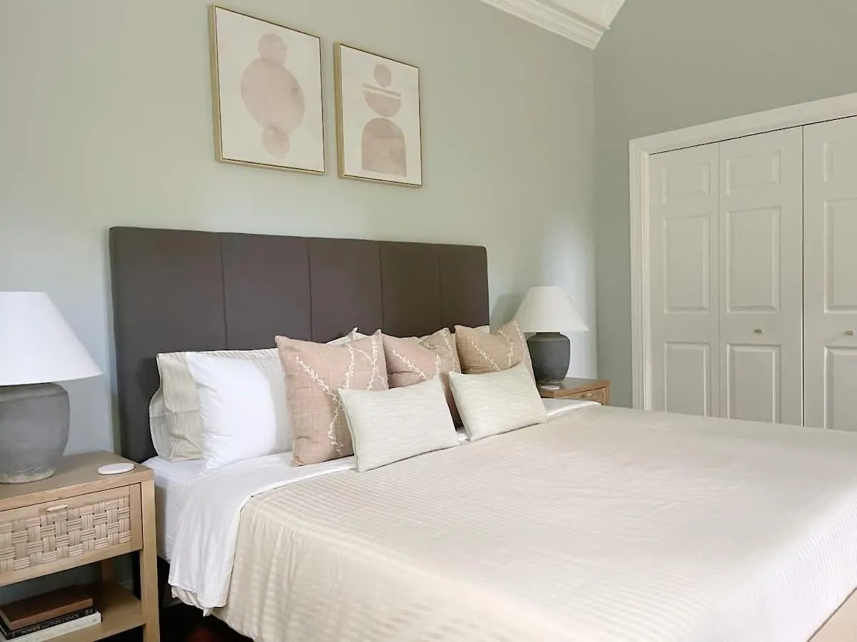 Sophisticated And Luxurious Details- Sleeps 18 펜션 서배너