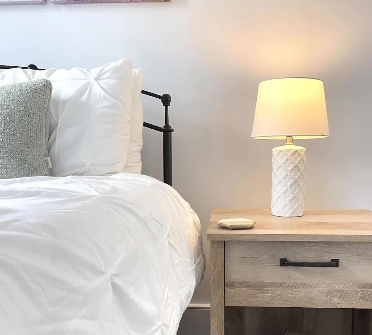 Bee On Broughton - Astonishing Downtown Sav Apartment *