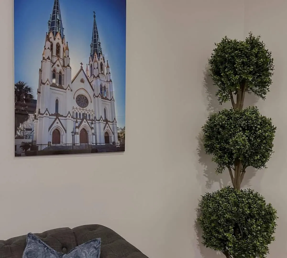 Bee On Broughton - Astonishing Downtown Sav Apartment Savannah