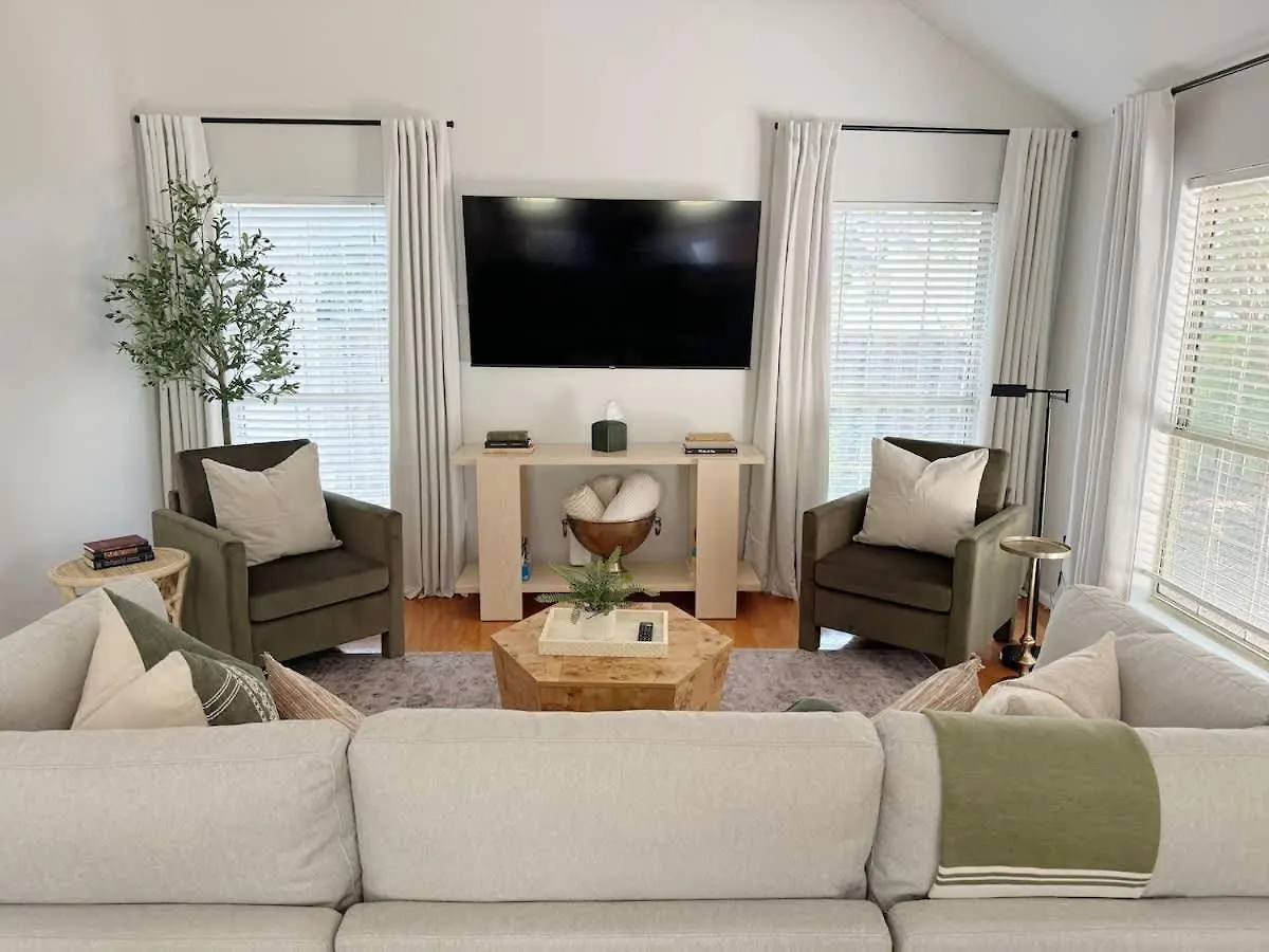Holiday home Charming For Family And Dogs Near &