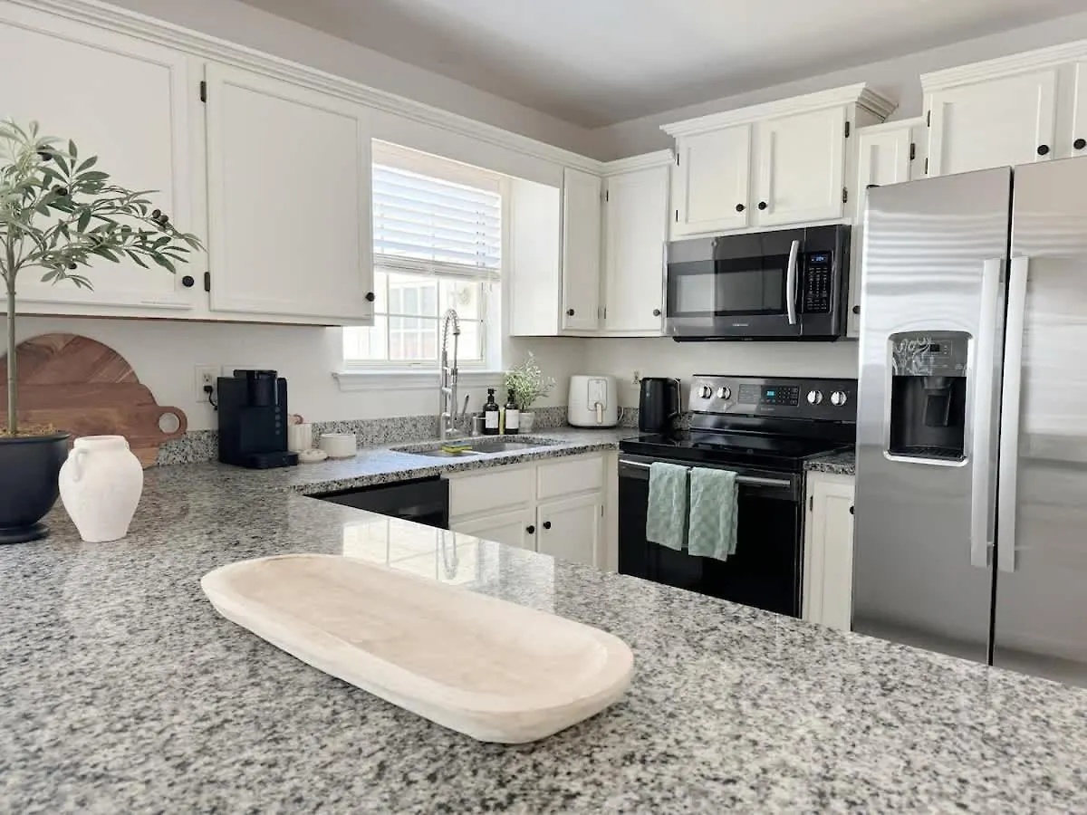 Charming For Family And Dogs Near & Holiday home Savannah