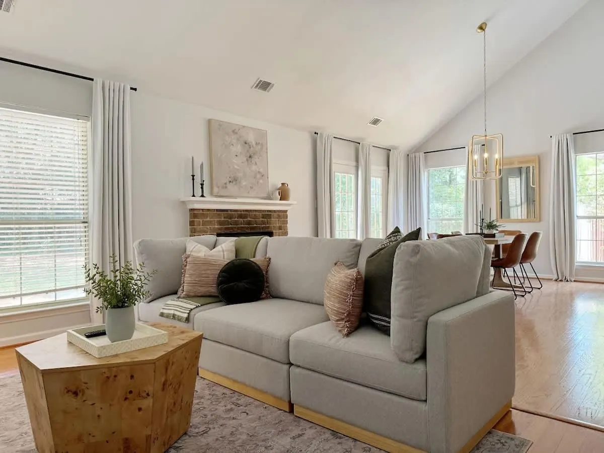 Charming For Family And Dogs Near &