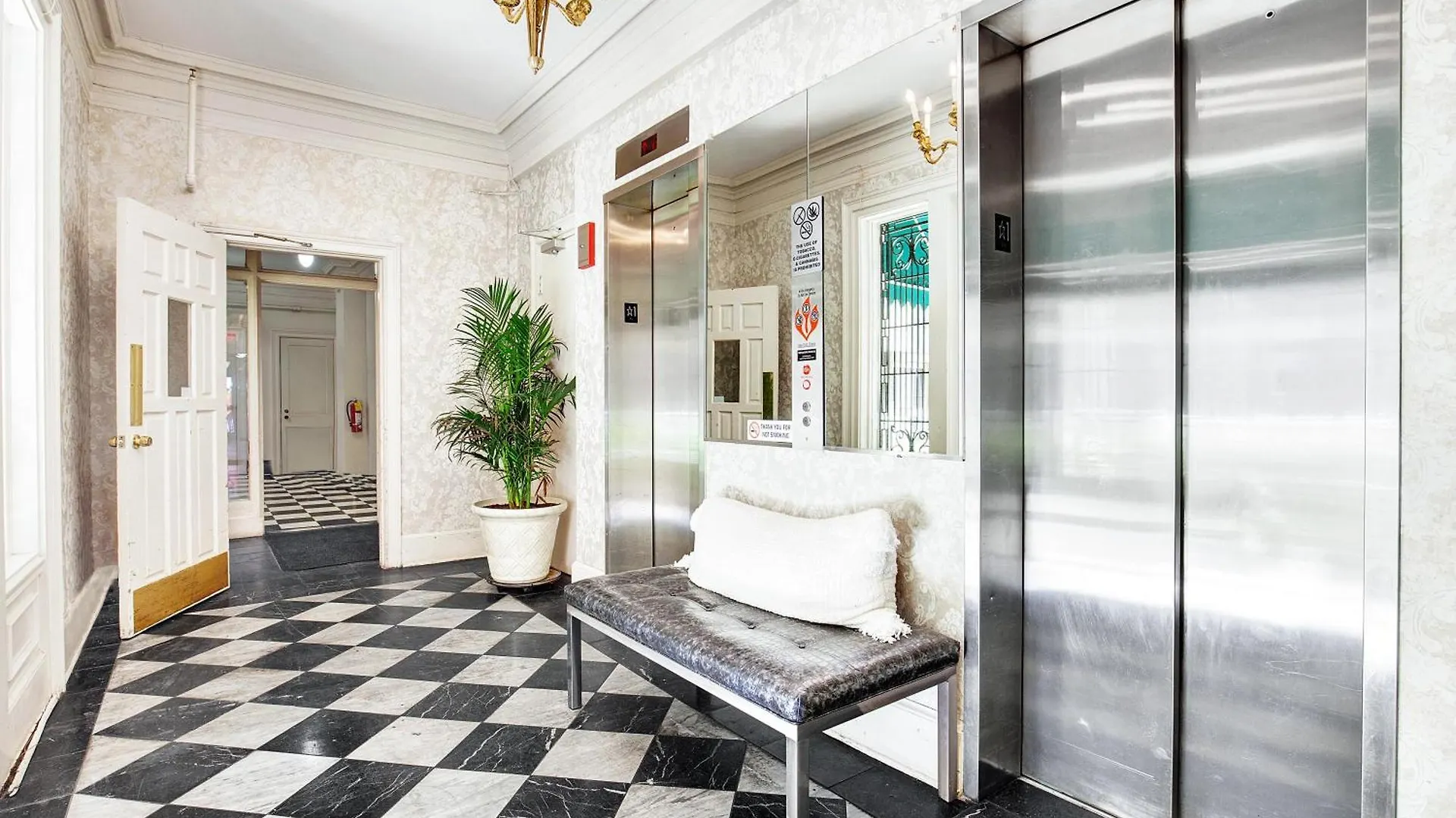 Holiday home Downtown At The Derenne *