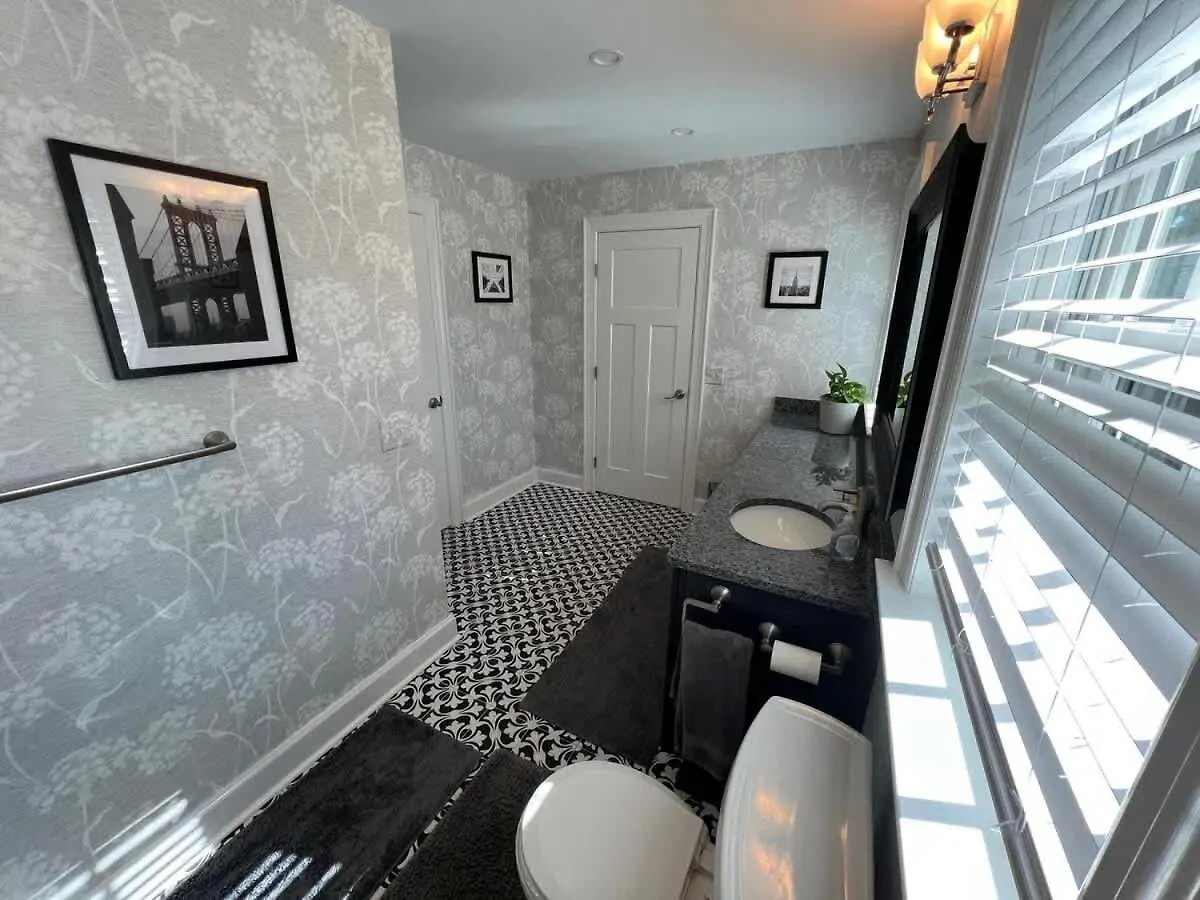 Sunny & Playful Carriage House In Downtown Here And Walk Everywhere Apartman *
