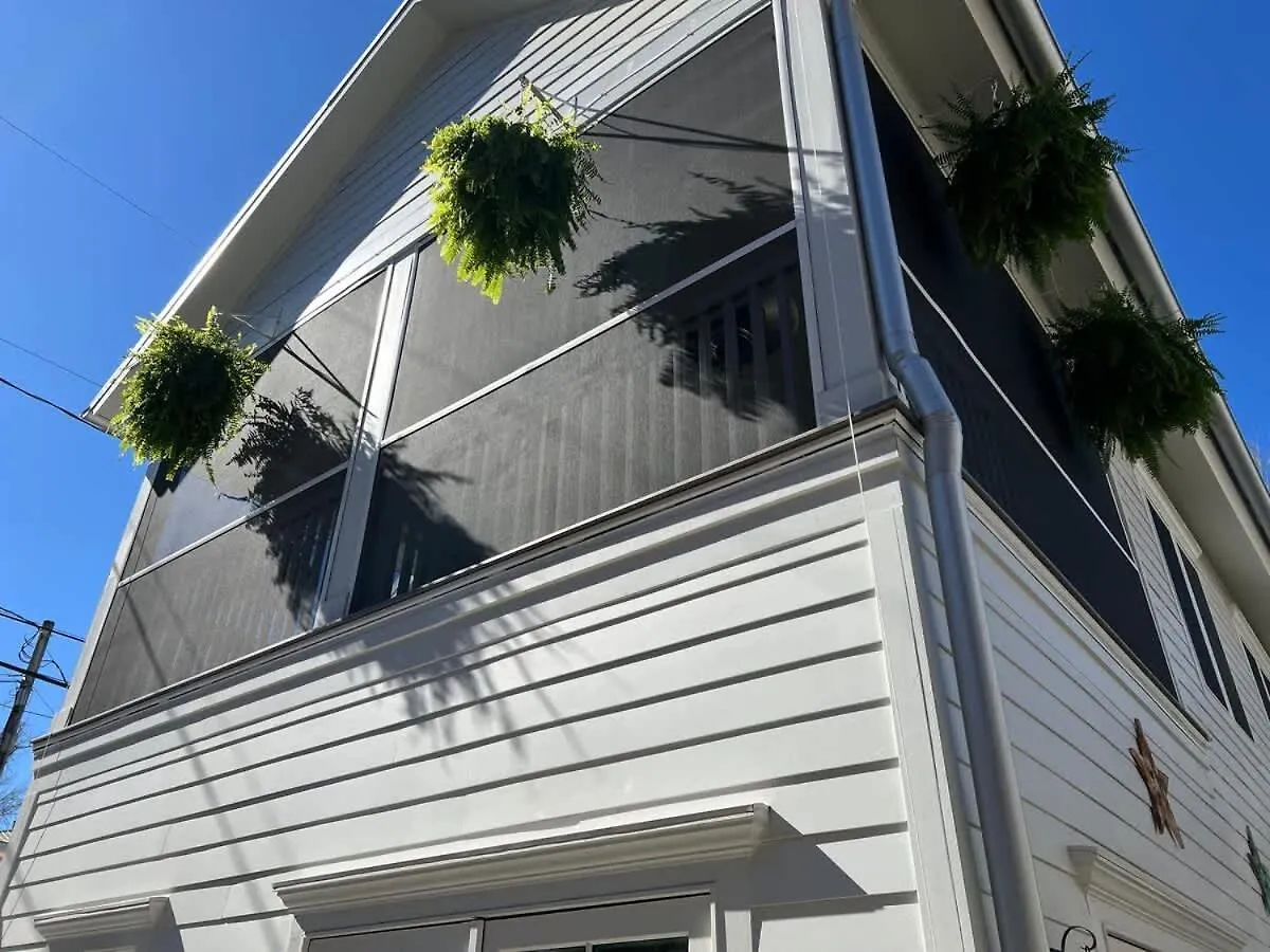 Sunny & Playful Carriage House In Downtown Here And Walk Everywhere *