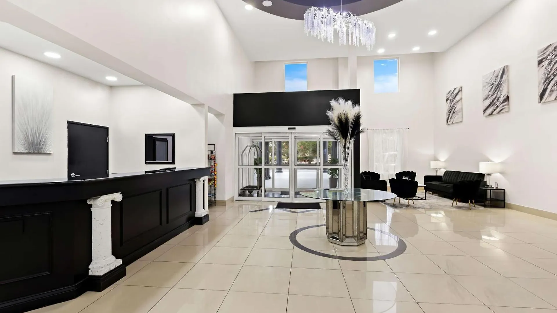 Sonesta Essential Hotel