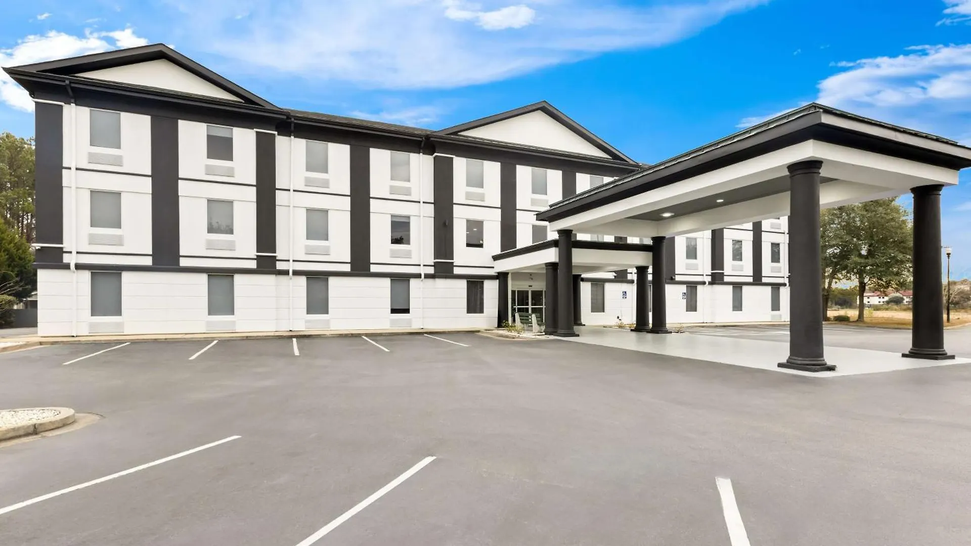 Hotel Sonesta Essential 3*
