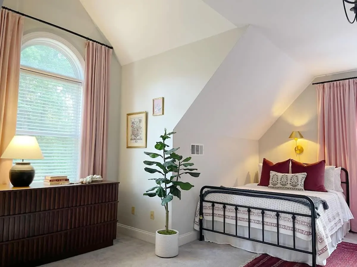 Holiday home Amazing & Modern Airstreams Near & Sleeps 22!