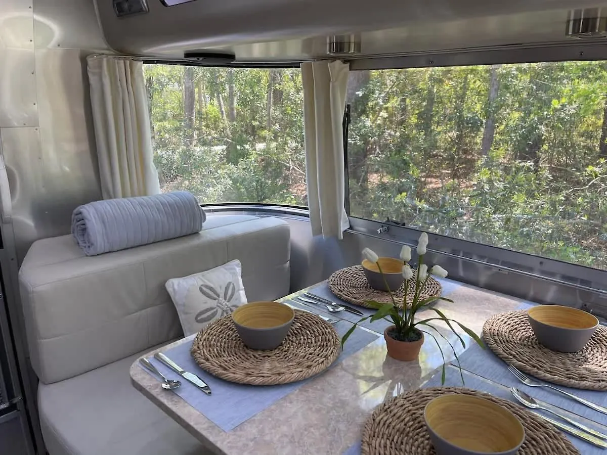 Large And 2 Airstream Glampers & Midway To Tybee & Downtown With Fast Wifi And More! * Savannah