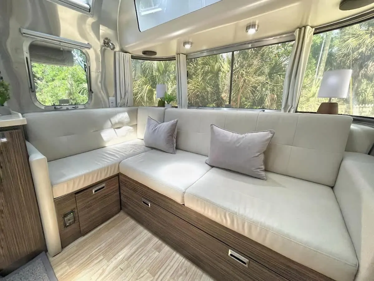 Large And 2 Airstream Glampers & Midway To Tybee & Downtown With Fast Wifi And More! Savannah