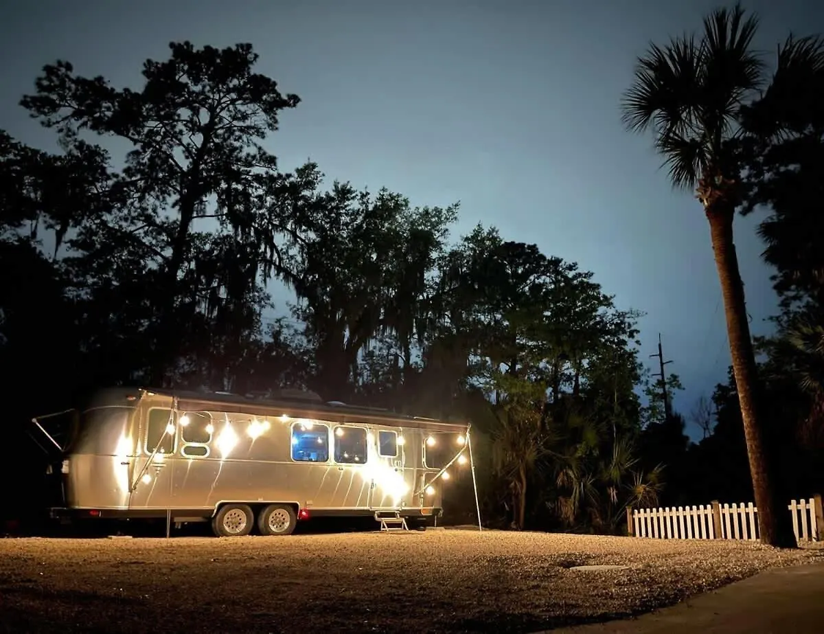Large And 2 Airstream Glampers & Midway To Tybee & Downtown With Fast Wifi And More! *