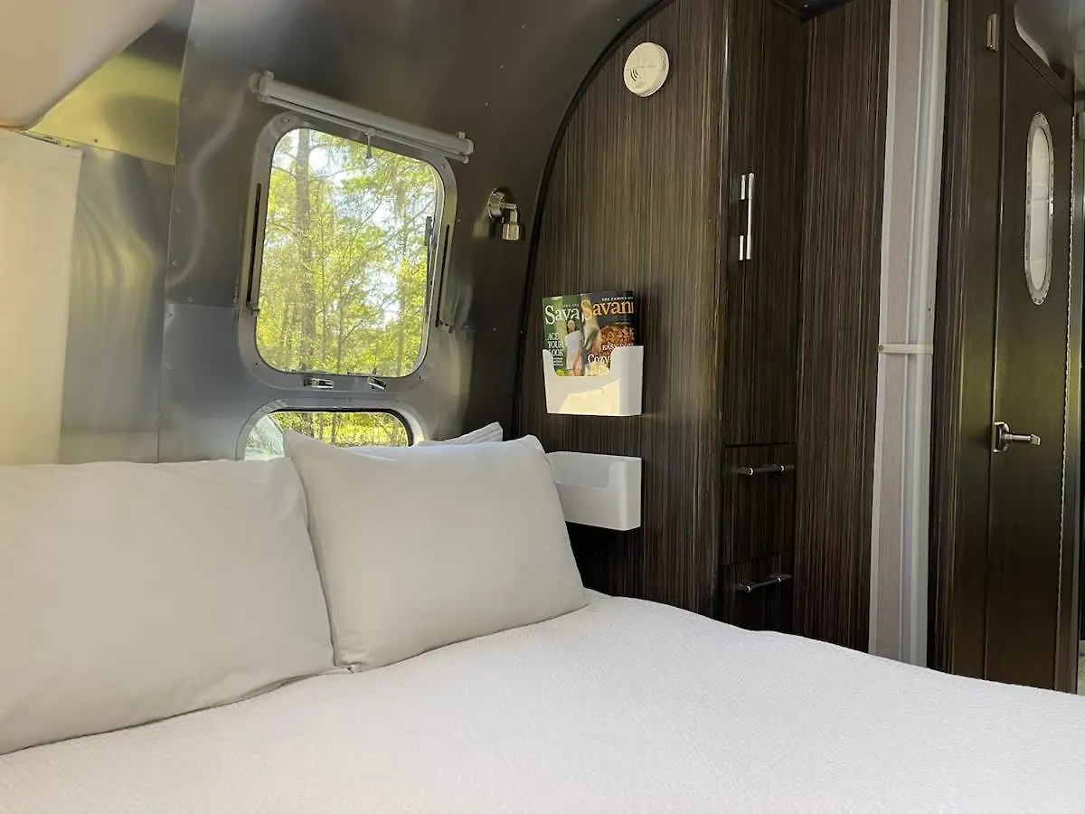 Large And 2 Airstream Glampers & Midway To Tybee & Downtown With Fast Wifi And More! Holiday home *