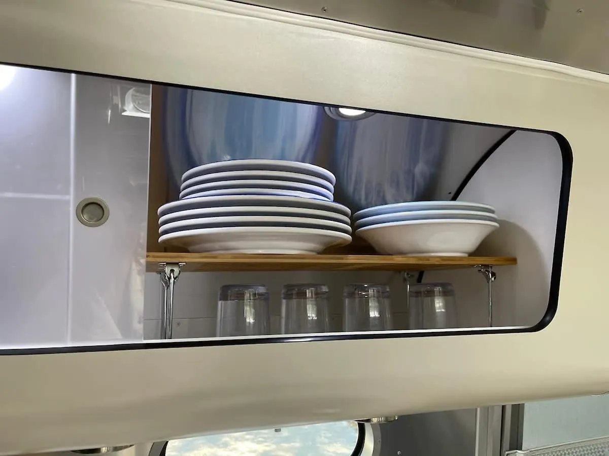 Holiday home Large And 2 Airstream Glampers & Midway To Tybee & Downtown With Fast Wifi And More!