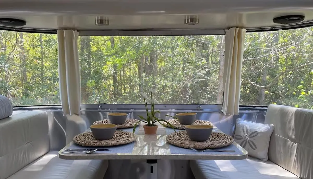 Holiday home Large And 2 Airstream Glampers & Midway To Tybee & Downtown With Fast Wifi And More! *